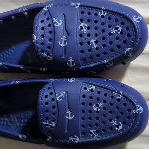 NWOT Floafers Country Club BOYS Navy Anchor Water Shoes Size 5